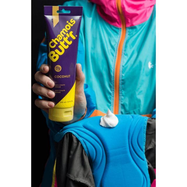 Chamois-Butt_r-Coconut-Anti-Chafe-235ml-Tube-lifestyle