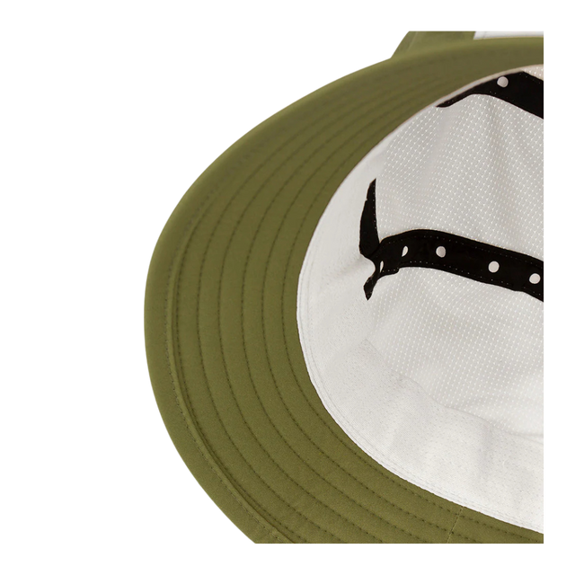 Ciele-AthleticsGOBucket-Athletics-terrain-rainy-back-close