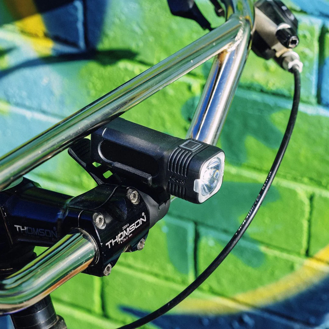 Knog-Blinder-400-Plus-Set-life
