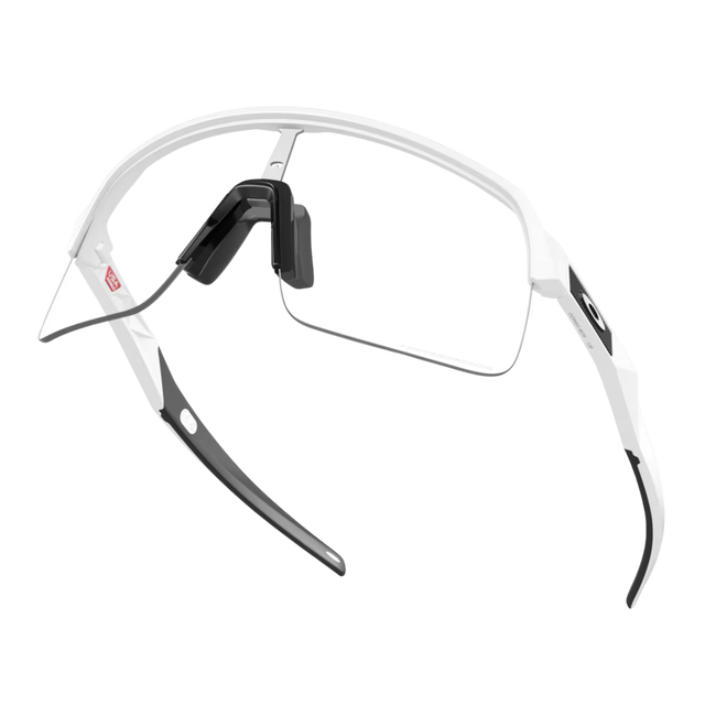 Oakley-Sutro-matte-white-clear-phtcrmc-up