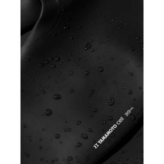 Orca-Vitalis-TRN-Wetsuit-Men-wet-close