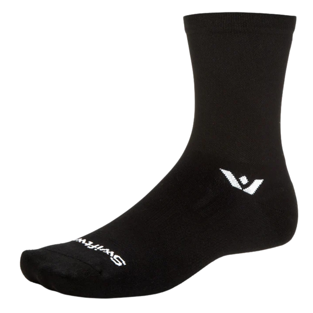 Swiftwick-Aspire-secen-mid-crew-Sock-black