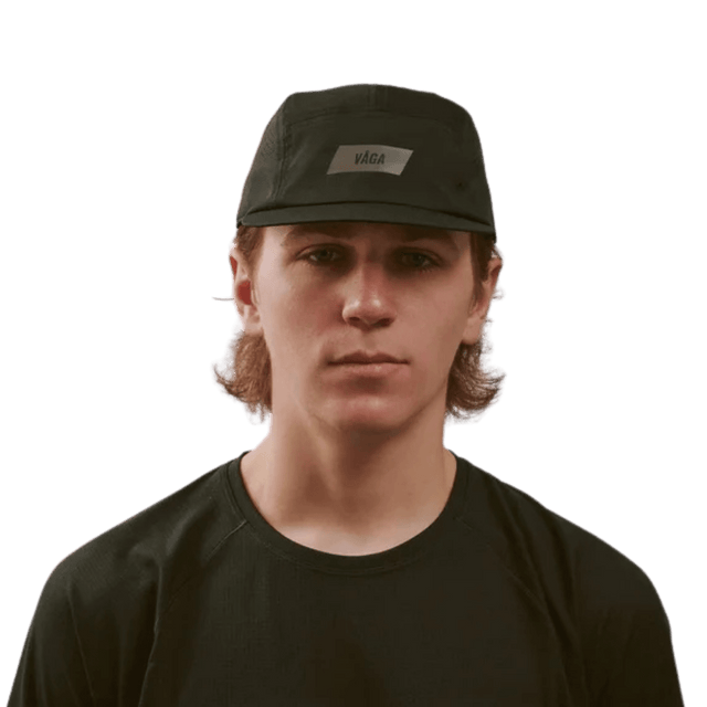 VÅGA - Feather Racing Cap - Black - Aid Station