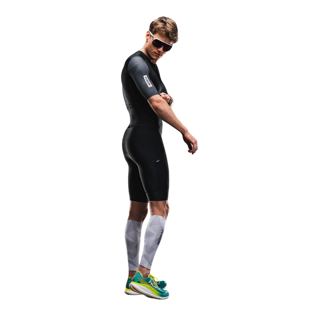 Side view of the FUSION Tempo! TWO Unisex Tri Suit in All Black