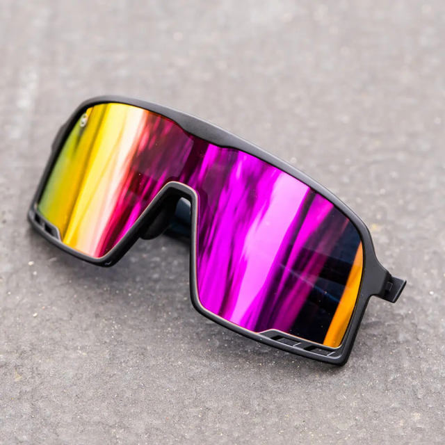 Knockaround - Campones - Rainbow on Black (Lifestyle)